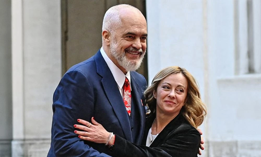 Αλβανία: Η Μελόνι στις περιοχές που θα δημιουργηθούν κέντρα για αιτούντες άσυλο